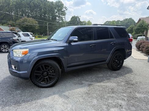 Used 2013 Toyota 4Runner Limited RWD image 1