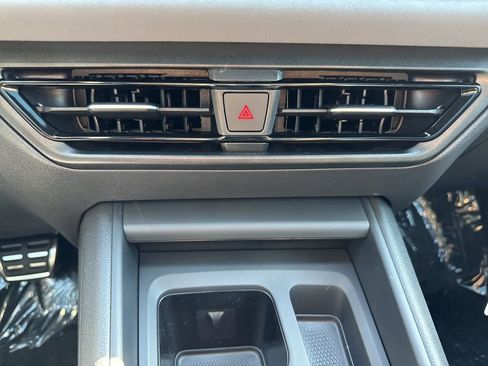 New 2026 Volkswagen Tiguan SE R-Line image 26