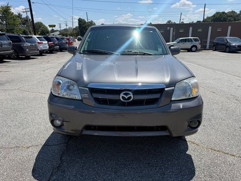 Used 2006 MAZDA Tribute s w/ Package 2 FWD image 2