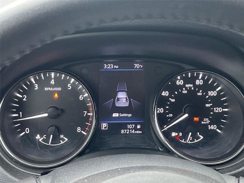 Used 2019 Nissan Rogue SV w/ Sun & Sound Touring Package AWD/4WD image 32