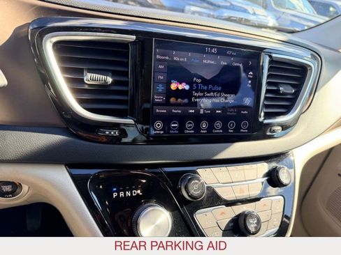 Certified 2019 Chrysler Pacifica Touring-L Plus w/ Advanced Safetytec Group image 18