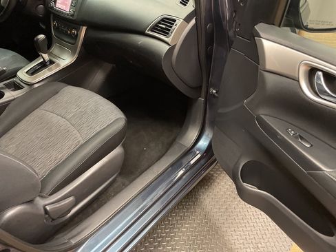 Used 2015 Nissan Sentra SV image 22