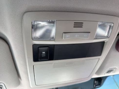 Used 2016 Toyota Tacoma SR5 w/ SR5 Appearance Package (SN) image 16