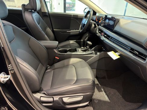 New 2026 Kia K4 EX image 23