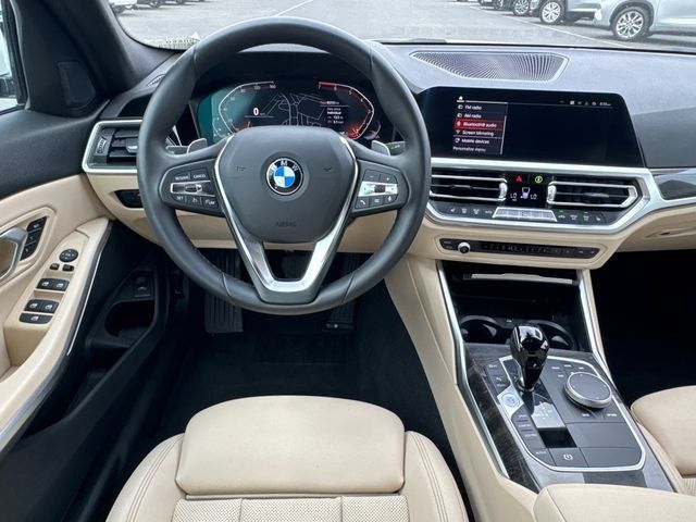 Used 2022 BMW 330i Sedan w/ Driving Assistance Package RWD image 21