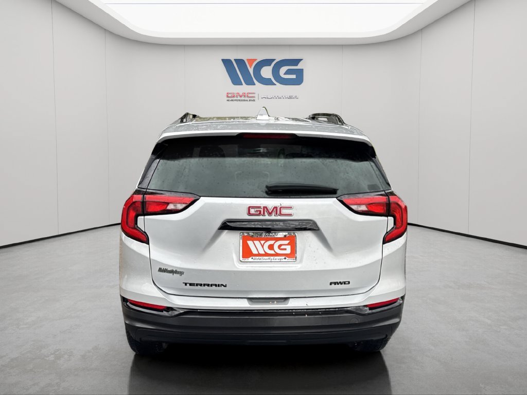 Used 2020 GMC Terrain SLE w/ Driver Convenience Package AWD/4WD image 4