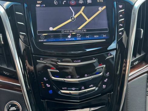 Used 2018 Cadillac Escalade ESV Luxury AWD/4WD image 70