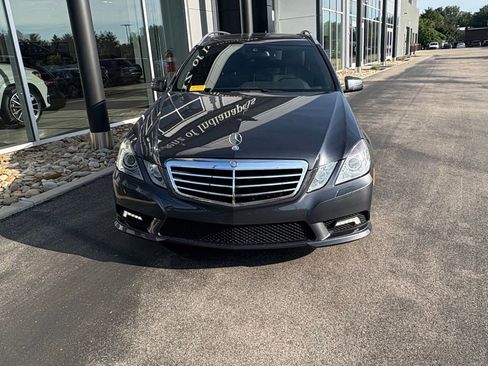 Used 2011 Mercedes-Benz E 350 4MATIC Wagon image 3