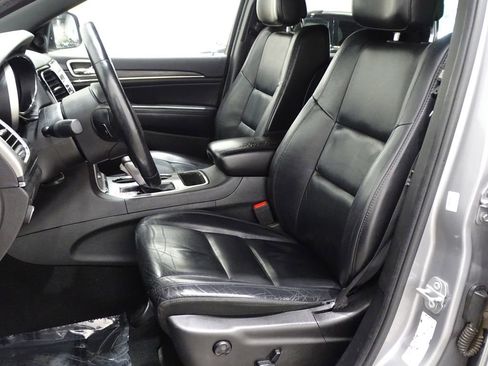 Used 2019 Jeep Grand Cherokee Limited image 11