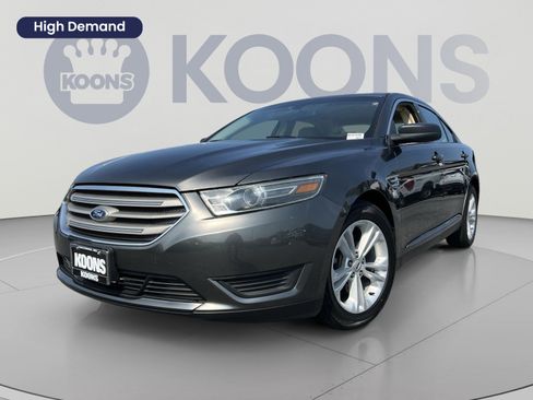 Used 2015 Ford Taurus SE FWD image 1