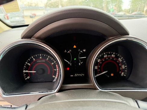 Used 2010 Toyota Highlander SE image 15