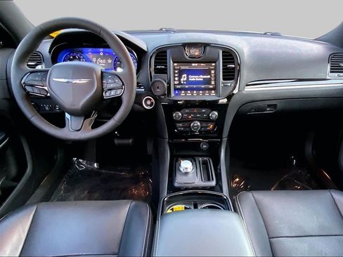 Used 2023 Chrysler 300 S w/ Comfort Group RWD image 15