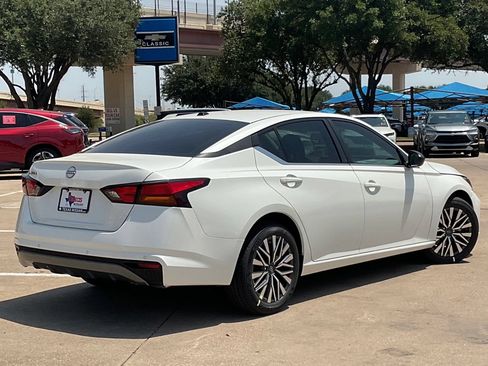 New 2026 Nissan Altima 2.5 SV FWD image 4