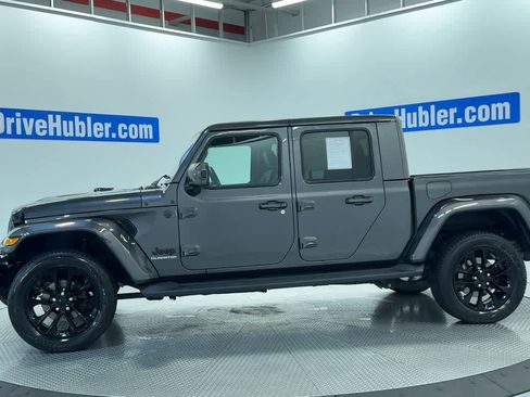 Used 2021 Jeep Gladiator Overland AWD/4WD image 7