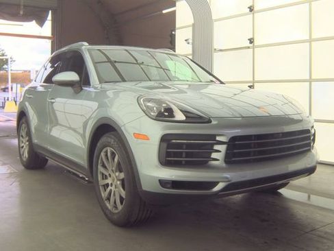 Used 2021 Porsche Cayenne S AWD/4WD image 3