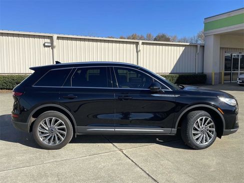 Certified 2023 Lincoln Corsair Reserve w/ Equipment Group 201A image 2