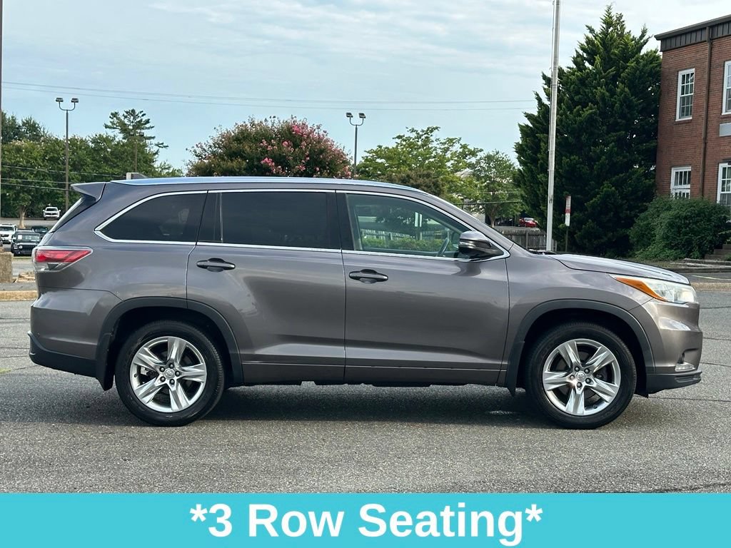 Used 2014 Toyota Highlander Limited Platinum AWD/4WD image 11