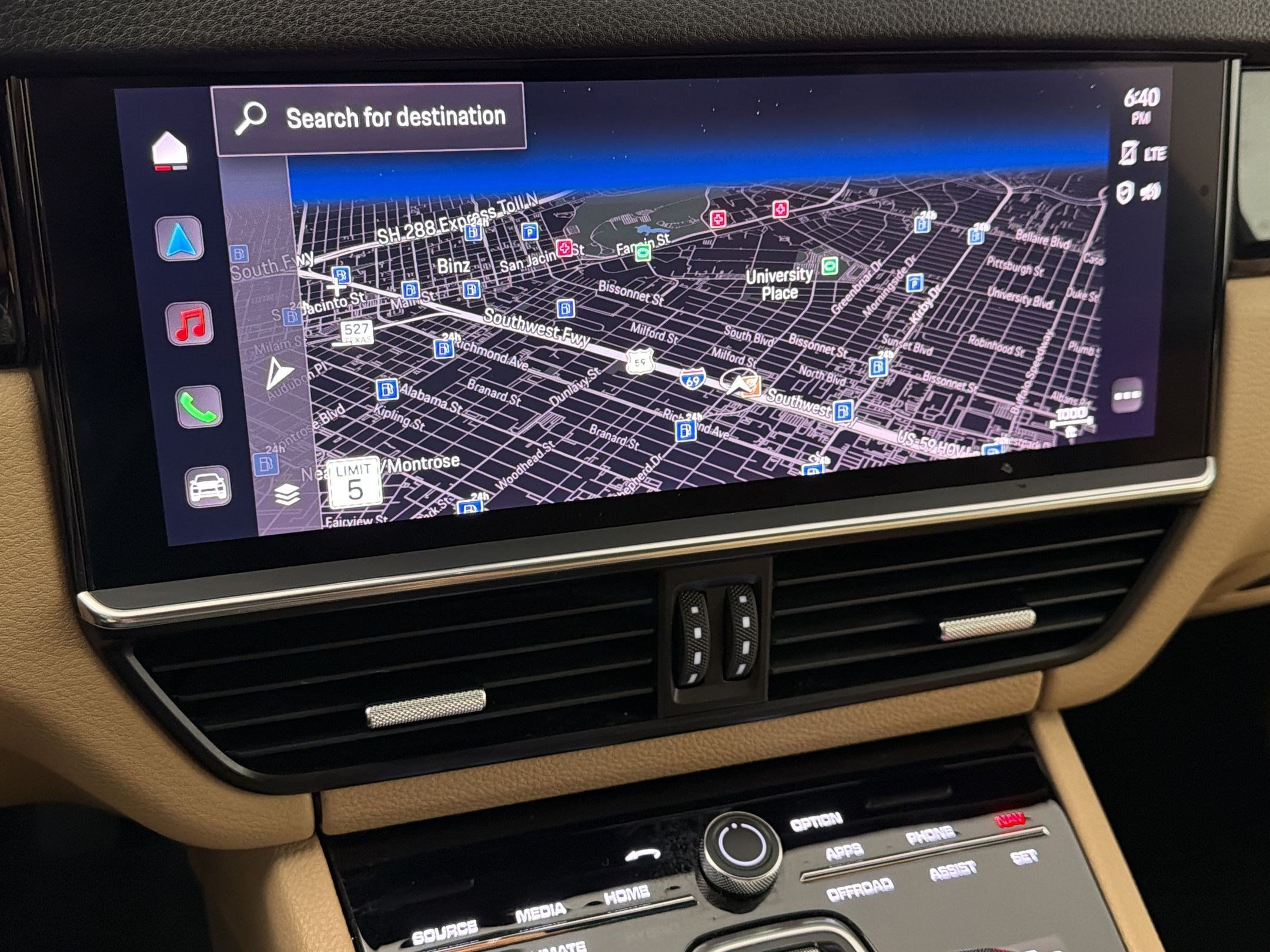 Certified 2023 Porsche Cayenne AWD/4WD image 19
