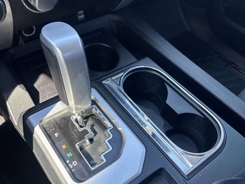 Used 2014 Toyota Tundra SR5 w/ SR5 Upgrade Package image 28