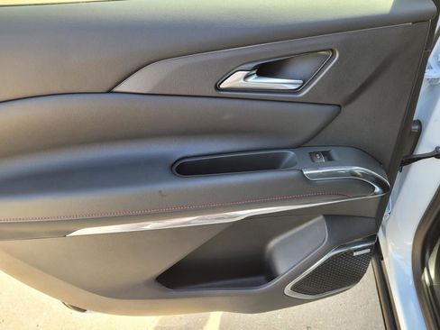 New 2026 Chevrolet Traverse RS image 9