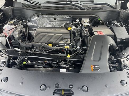 Used 2025 Chevrolet Trax LT w/ Driver Confidence Package image 14