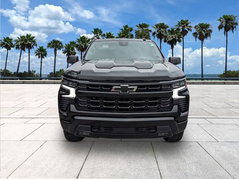 Used 2024 Chevrolet Silverado 1500 LT Trail Boss w/ Convenience Package II image 3