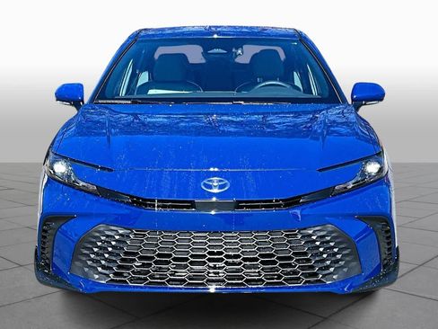 Used 2026 Toyota Camry SE image 4