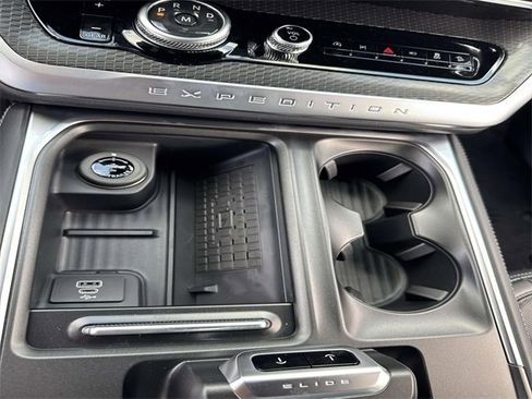 New 2025 Ford Expedition Platinum w/ Stealth Performance Package image 26