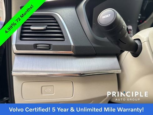Certified 2025 Volvo XC90 B5 Core w/ Protection Package Premier image 25