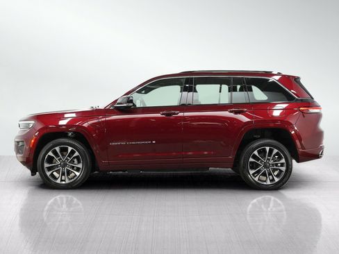 Used 2023 Jeep Grand Cherokee Overland w/ Luxury Tech Group IV AWD/4WD image 2