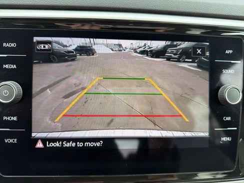 Used 2023 Volkswagen Atlas SE image 19