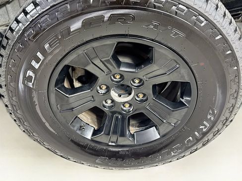 Used 2018 Chevrolet Silverado 1500 LTZ Z71 w/ LTZ Plus Package AWD/4WD image 39
