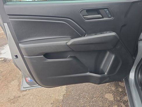 Used 2024 Chevrolet Colorado Trail Boss w/ Technology Package image 12