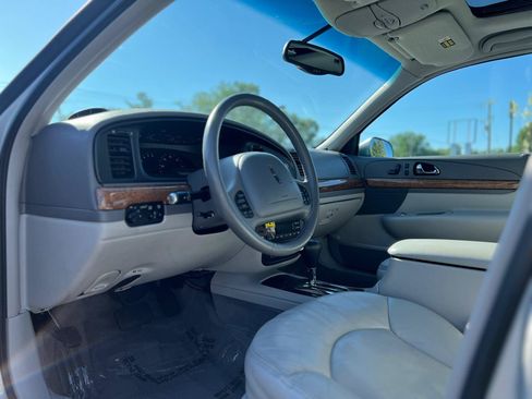 Used 2000 Lincoln Continental FWD image 17