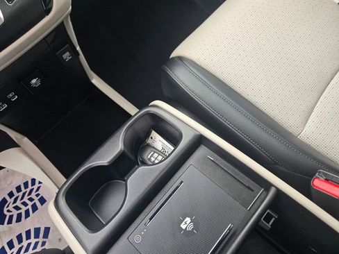 Used 2025 Honda Odyssey Elite image 15