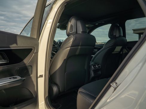 Certified 2026 Mercedes-Benz GLC 300 4MATIC image 18