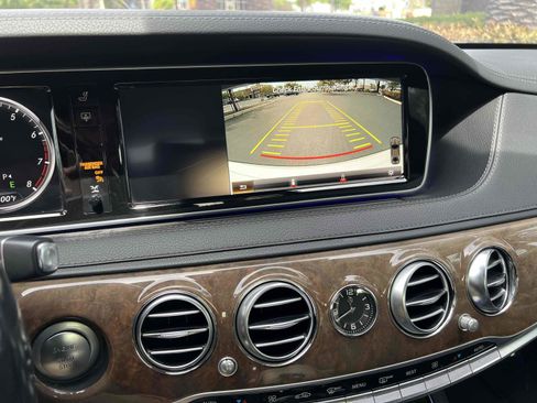 Used 2014 Mercedes-Benz S 550 Sedan image 40