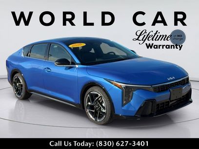 New 2025 Kia K4 GT-Line w/ GT-Line Sunroof Package