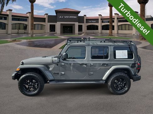 Used 2020 Jeep Wrangler Unlimited Sahara AWD/4WD image 5