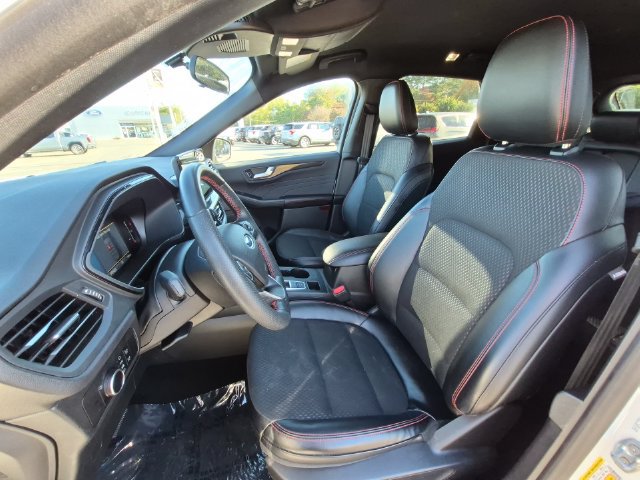 Used 2025 Ford Escape ST-Line w/ Tech Pack #1 AWD/4WD image 21