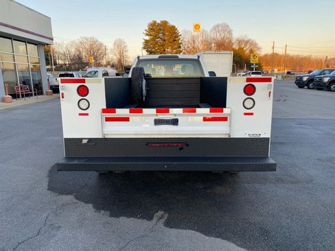 Used 2017 Ford F450 XL image 6