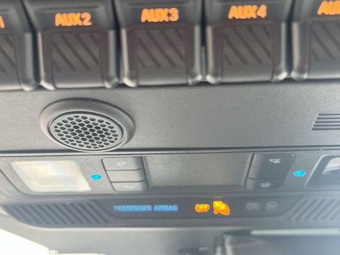 Used 2024 Ford Bronco Badlands AWD/4WD image 22