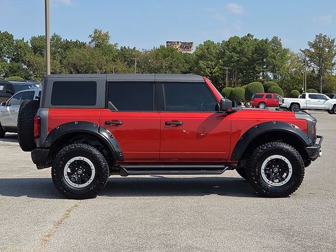 Used 2022 Ford Bronco Black Diamond w/ Sasquatch Package AWD/4WD image 6