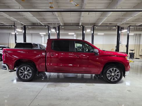 Used 2023 Chevrolet Silverado 1500 LT RWD image 8