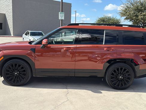 Used 2025 Hyundai Santa Fe Calligraphy image 2