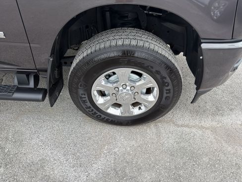 Certified 2025 RAM 2500 Big Horn AWD/4WD image 8