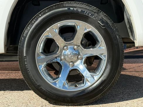 Used 2017 RAM 1500 Laramie AWD/4WD image 28