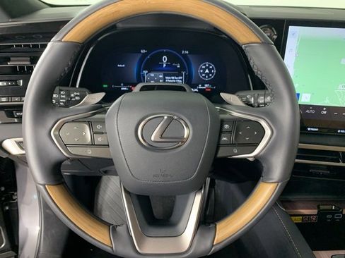 Used 2025 Lexus RX 350 w/ Convenience Package image 23