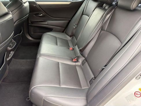 Used 2019 Lexus ES 350 F Sport w/ Accessory Package 2 FWD image 15