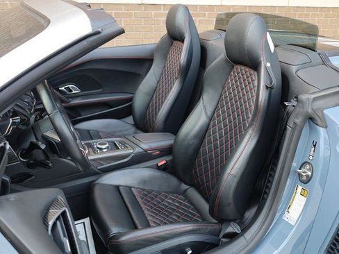 Used 2020 Audi R8 V10 w/ Carbon Exterior Package AWD/4WD image 18